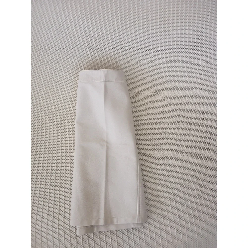 ZARA Cream Faux Leather Mini Skirt Side Zip A-Line Off White Vegan‎ Leather S